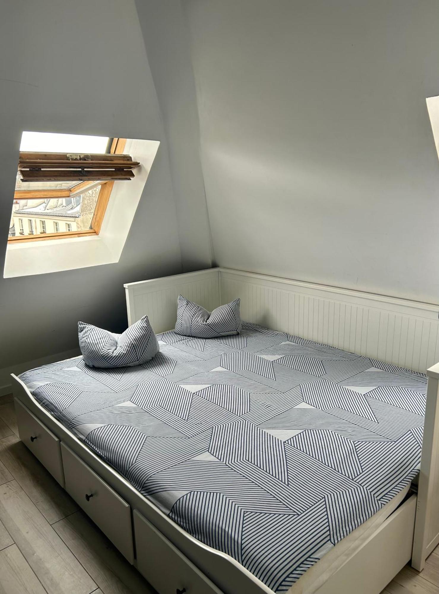 Cozy Studio In The Heart Of Paris